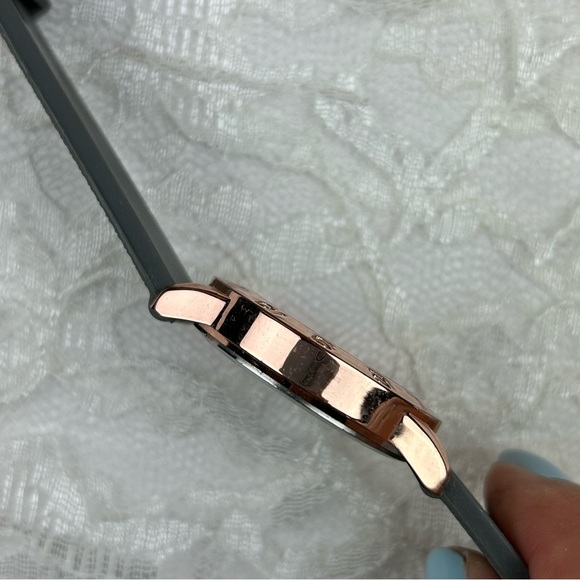 Macy's Fashion Japan Movement Watch with Silicone Band - New Battery Minimalist - Picture 7 of 14